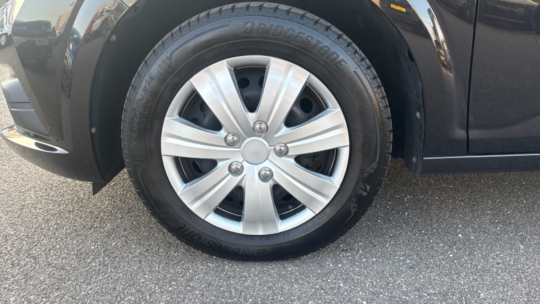 Dacia Sandero 1.0 Tce Essential 5dr Petrol Hatchback